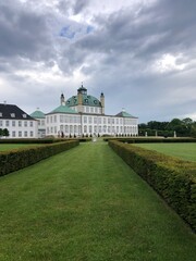 the palace in the park