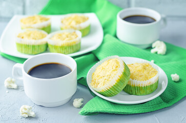 Healthy cheesy cauliflower muffins