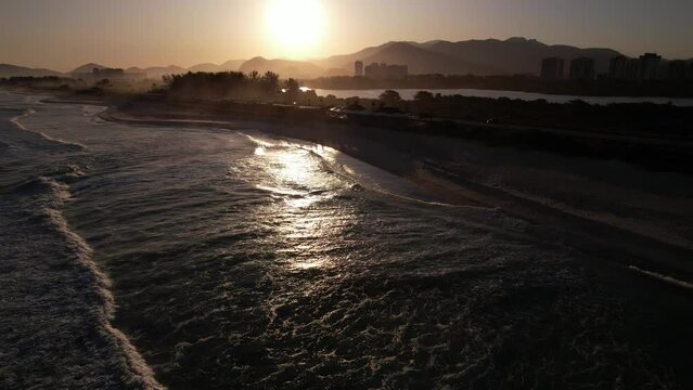 PRAIA DA RESERVA RIO DE JANEIRO, BELO POR DO SOL