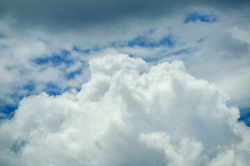 Naklejka na ściany i meble 積乱雲は夏のイメージの雲