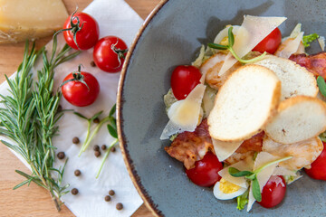 Caesar with warm chicken fillet