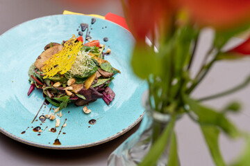 Chicken liver and mango salad