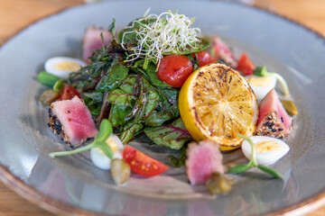 Nicoise Salad (French Salad with Tuna)