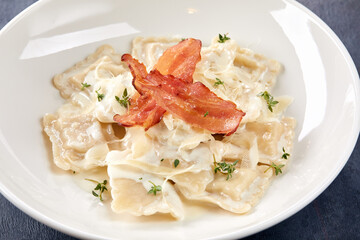 italian ravioli with bacon and cheese