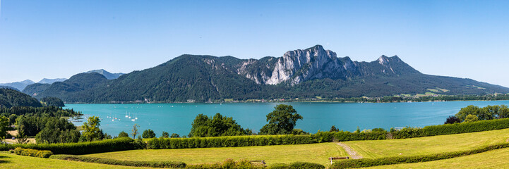 Obraz premium the Mondsee, lake in the Salzkammergut, Austria