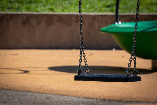 balan&ccedil;oire dans un parc pour enfants