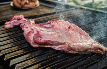 diferentes cortes de ternera de excelente calidad hecha a la parrilla