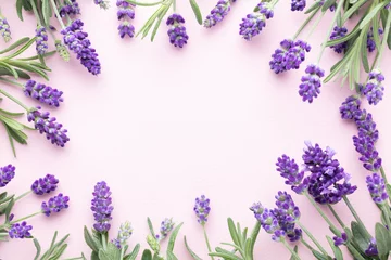 Raamstickers Flowers composition, frame made of lavender flowers on pastel background. © gitusik