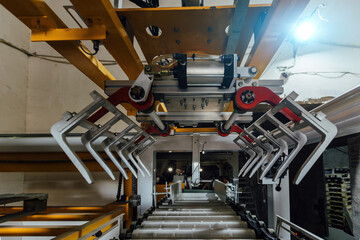 Lifting jaw grip of bag stacking machine