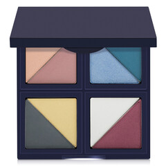 Mockup eye shadow palette isolated on white