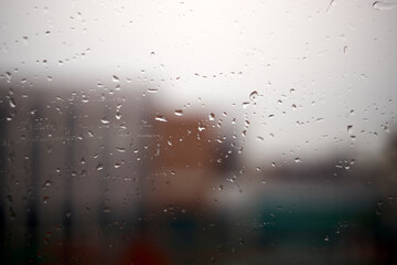 窓・窓ガラス・アップ・水滴・風景・背景