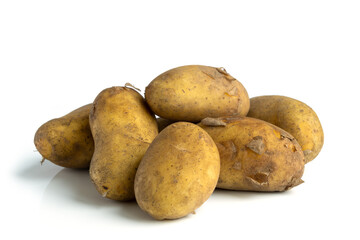 Einige Kartoffeln mit weißen Hintergrund