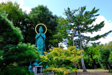 古都奈良の西大寺　平和観音像