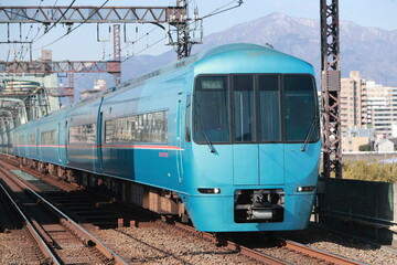 Fototapeta premium 朝の小田急MSE