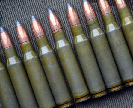 Carbine, ammo in 308 win calibre.