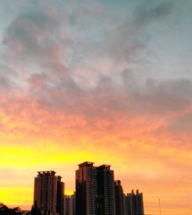 Fototapeta premium sunset over the city