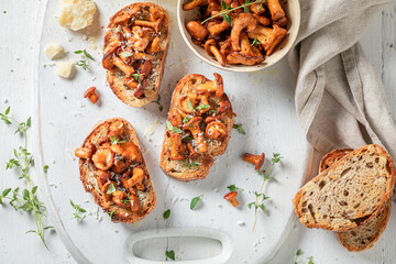 Vegetarian and crunchy toasts made of mushrooms and parmesan cheese.