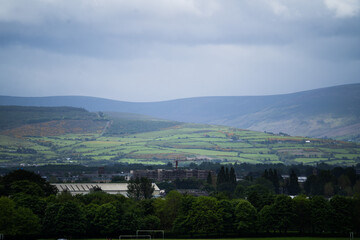 Obraz premium Paysage d'Irlande, vue depuis le parc Phoenix à Dublin