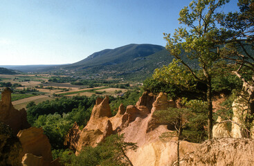 Les ocres de Roussillon, Parc naturel r&eacute;gional du Luberon, 84, Vaucluse