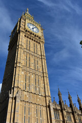 big ben clock tower.Landscape of bright Bigben after renovation on june 2022 with sunlight and  blue sky - obrazy, fototapety, plakaty