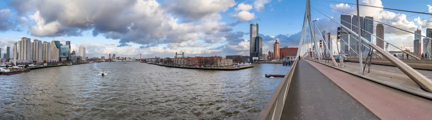 Papier Peint photo Pont Érasme Paysage urbain, panorama, bannière - vue depuis le pont Erasmus sur la Meuse et la ville de Rotterdam, Pays-Bas