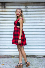 Obraz premium woman walking on the street