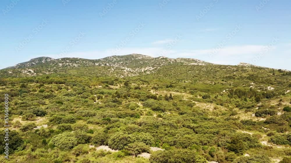 Canvas Prints survol des corbières dans le sud de la France et vue sur la méditerranée