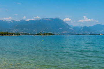 Insel di san biagio in der Bucht von Manerba im Gardasee