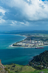 Fototapeta premium ニュージーランド ファンガレイ・ヘッズのマナイア山の頂上から見えるノース・ポート