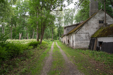 Fototapeta na wymiar old barn 