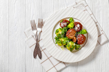 finnish beef meatballs with potatoes and pesto