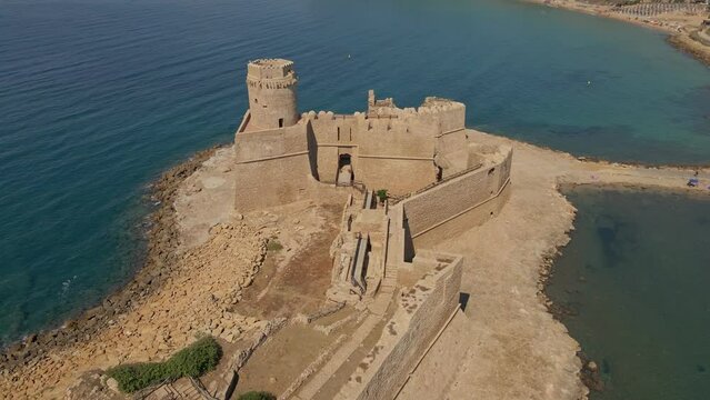 Castello Aragonese. Museo. Le Castella. Italia