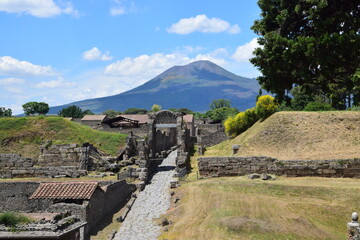 Pompei - scavi romani (vesuvio nello sfondo)
