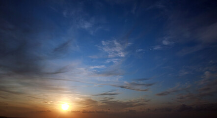 Fototapeta na wymiar Dramatic and impressive sunrise sky background, beauty in nature landscape