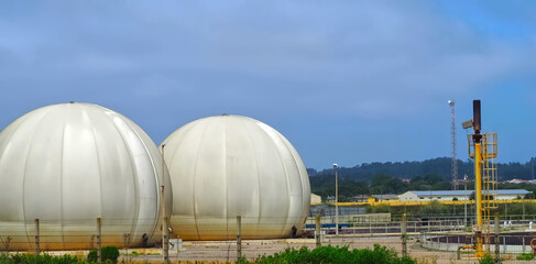 Liquified LNG gas tanks for energy supply