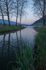 Monduntergang am See