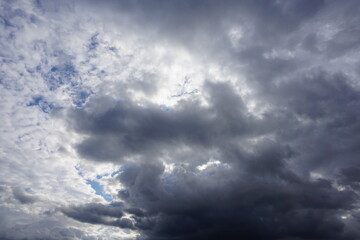 Fototapeta Pochmurne niebo zapowiadające deszcz obraz