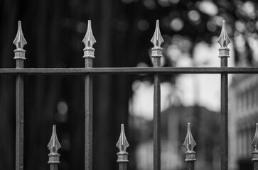 Vintage Fence with Arrow Tips for use as a Template.