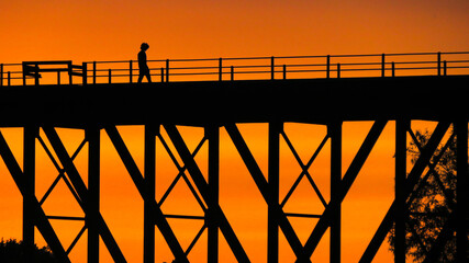 Viaduc Silhouette Sunset