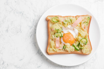 ポテトサラダトースト