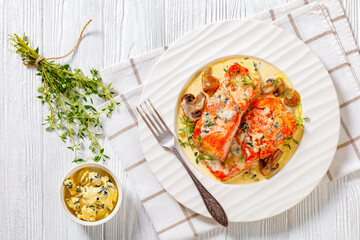 salmon fillet with creamy blue mold cheese sauce