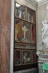 Fototapeta na wymiar Capri - Reliquiario nella Cappella del Sacro Cuore di Gesù della Chiesa di Santo Stefano