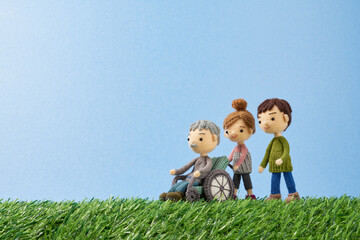 あみぐるみ人形　介護イメージ