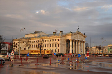 Fototapeta premium Gomel Drama Theater on Lenin Square in rainy day. Gomel, Belarus