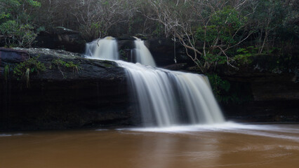 Obraz premium Irrawong Falls after a week of rain, Sydney, Australia.