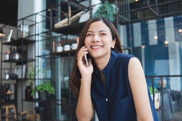 businesswoman talking on the phone