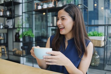 woman drinking coffee