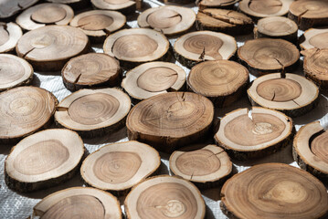 The texture of decorative tree trunk cuts.