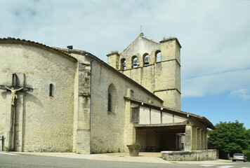 Fototapeta na wymiar Église de Lougratte, Lot-et-Garonne, Nouvelle-Aquitaine, France.