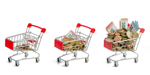 Europe : Trois chariots de supermarché transportant de plus en plus d'euros (pièces et billets) pour faire les courses. Concepts de hausse des prix, de pouvoir d'achat et d'inflation en forte hausse